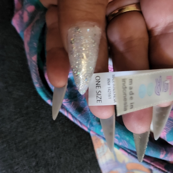 Sold on [M] - Picture 5 of 5